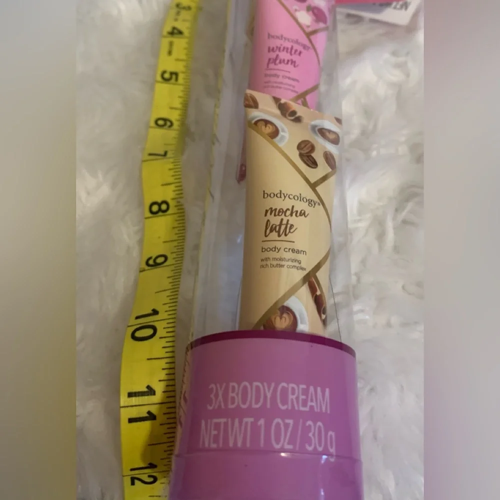 BODYCOLOGY moisturizing three pack of  1oz. body creams gift set  NWT